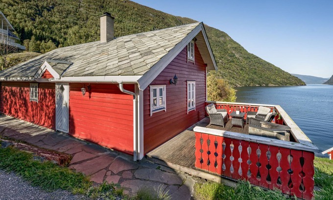 Vik Casa | Johans Maria stova by Interhome