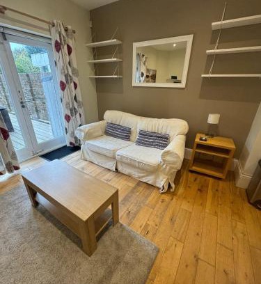 Clapham Apartamento | JOIVY Charming 1-Bedroom Flat with Patio