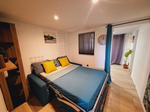 Chantemerle-sur-la-Soie Casa | Joli studio 25m2 avec cuisine