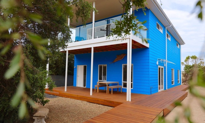 Waterhouse Casa | Jonus Big Blue - Retreat to Long Beach