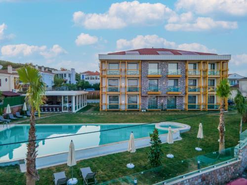 Ayvalik Hotel | Joon Cunda
