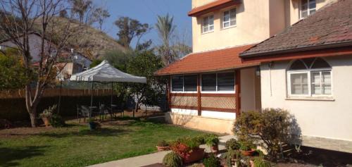 Menahemia Apartamento | Jordan Valley one room apartment