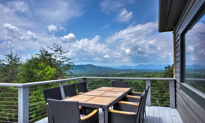 Weaverville Casa | Judah Lodge Stunning views with a cozy indoor fireplace and outdoor fire pit
