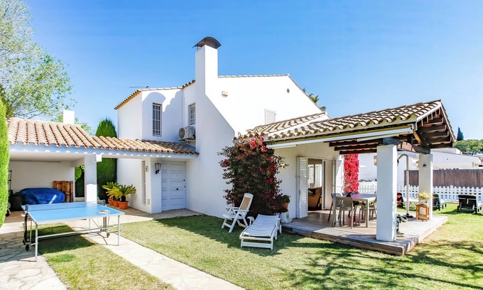 Can Macia Casa | A solo 10 minutos de Sitges, casa con jardín y piscina privados