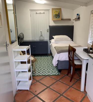 Stellenbosch Apartamento | Just a Bed