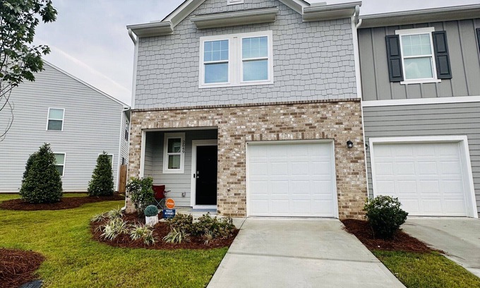 Church Street Casa | Just Launched , NEW TOWNHOUSE, Great location!