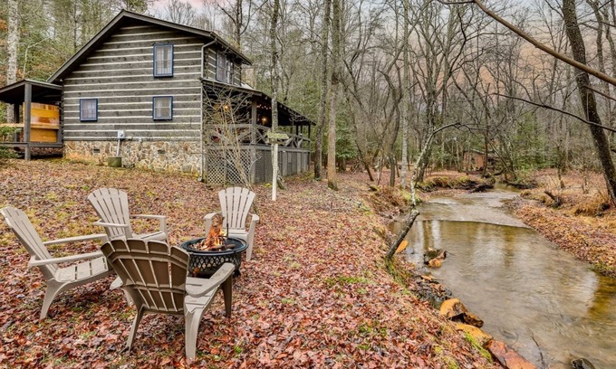 Dial Cabina | Just One More Night | Blue Ridge, GA