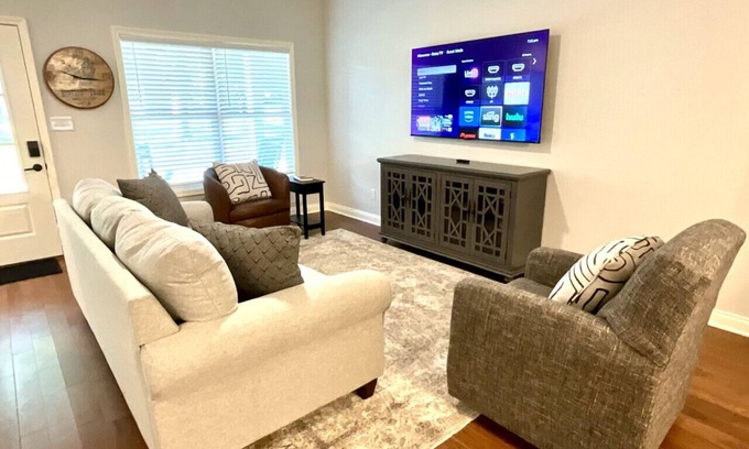 Versailles Casa | Justify Cottage – Near Keeneland & Distilleries