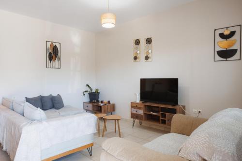 Evropouloi Casa | K & M Retreat - Detatched, 2 Bedroom, 3 AC, Stunning Hill Views