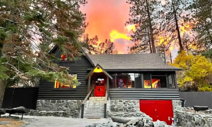 Wrightwood Chalet De Esquí | Wrightwood Chalet: Hot Tub, AC, Game Rooms, WW Chalet