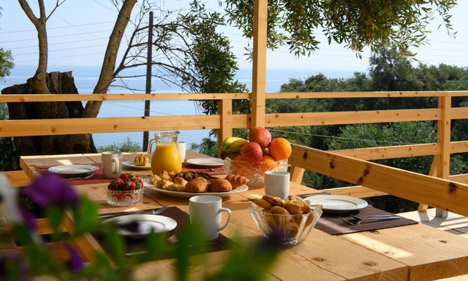 Dafnata Villa | Kaliva Country House with private beach access and pool