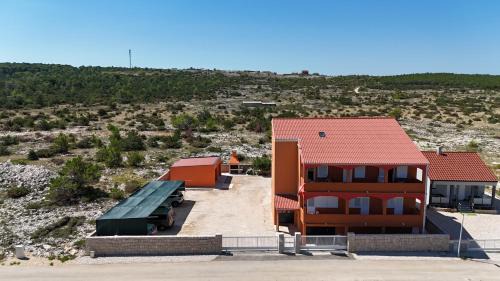Razanac Apartamento | Kameni Put