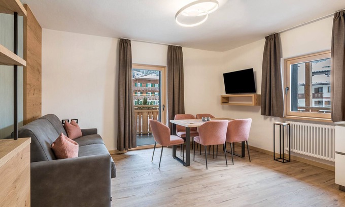 Campitello di Fassa Apartamento | Kamerloy Apartments - D con vistas a las montañas, Wi-Fi, balcón y jardín