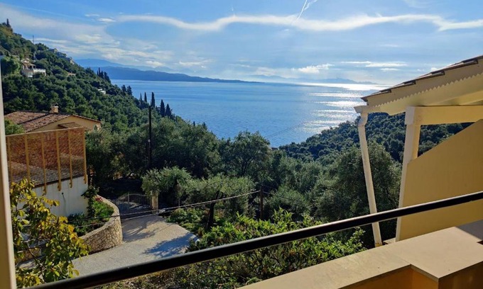 Katavolos Apartamento | Kaminaki Seaview Apartments