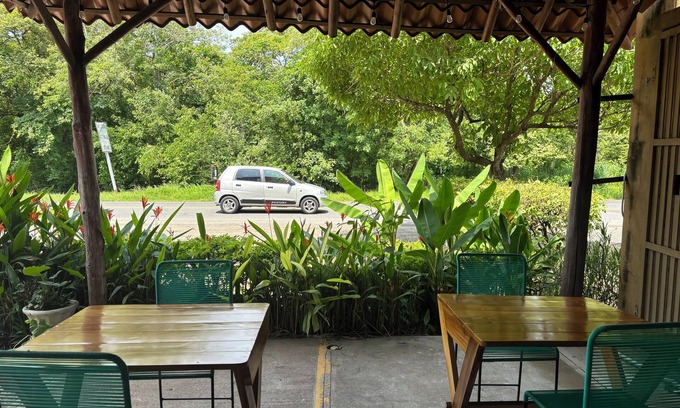Guardia Cama Y Desayuno | Karao - Guancaste Airport