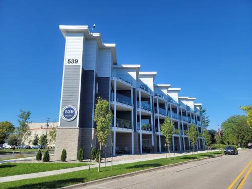 Traverse City Hotel | Kasa 539 Bay Street Traverse City