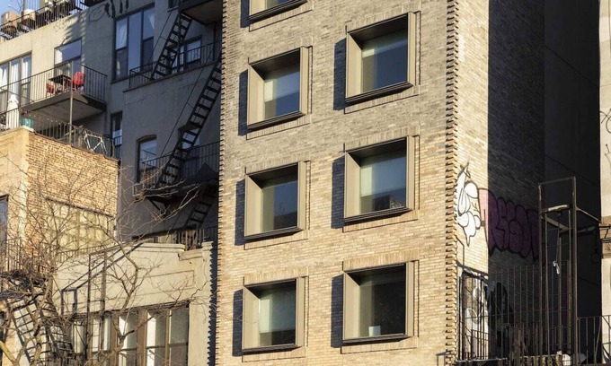 Bowery Hotel | Kasa Lantern LES | City Lights to Electrify Your Stay