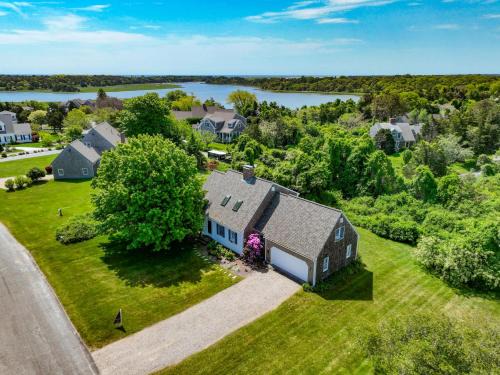 Orleans Casa | Kayaking Swimming and Shopping all within 3 miles