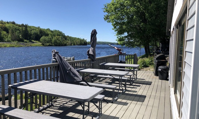Algonquin Highlands Cabaña | KAYAKS, CANOE, PADDLE BOARDS, WIFI,