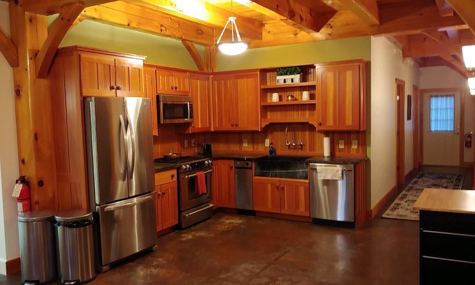 Salisbury Casa | Keewaydin Suite @ Waterhouses