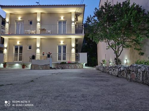 Ipsos Apartamento | KELLY APARTMENTS