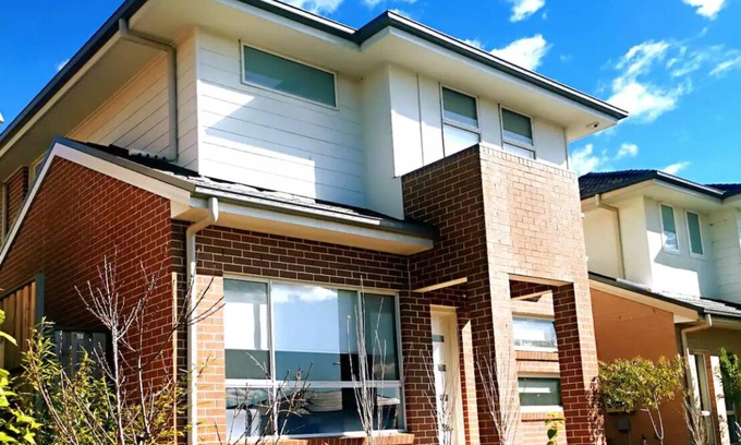 Kellyville Casa | Kellyville Adorable 5Br - Closed to Shops & Parks