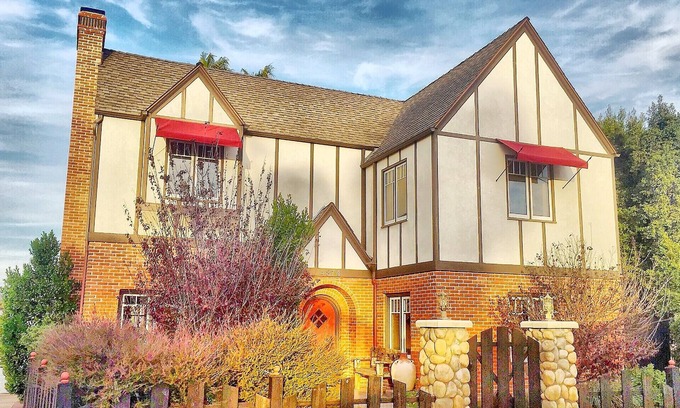 Talmadge Casa | KENSINGTON CANYON