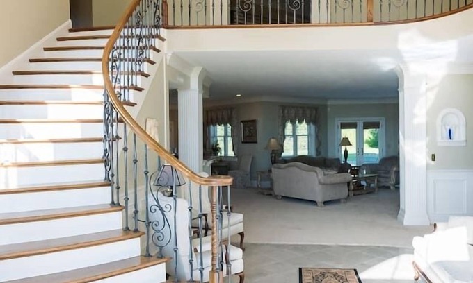 Prestonsburg Casa | Kentucky's Hideaway Estate