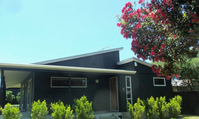 Matarangi Casa | Kenwood Paradise - 2 houses along from beach access