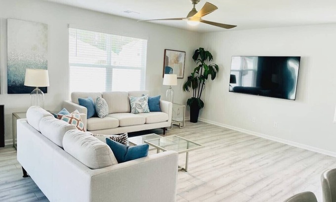 Port Wentworth Casa | Kenzie’s Corner | Modern | Comfort | Resort