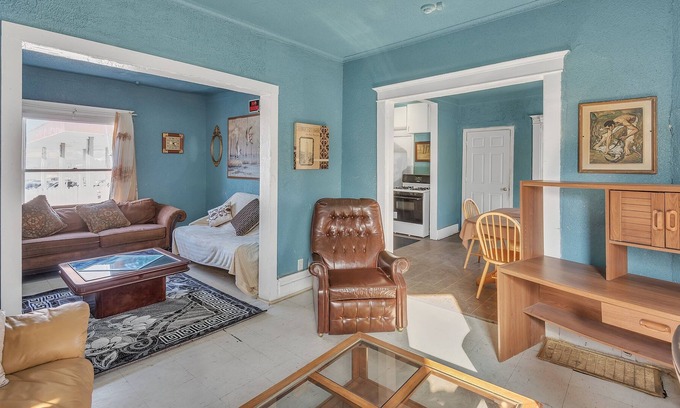 Kalamazoo Casa | Kick Back in Kalamazoo! Pet Friendly! by RedAwning