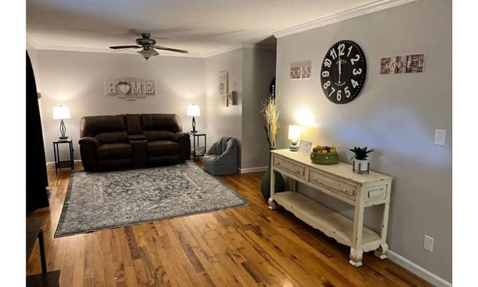 Guntersville Casa | Kid-Friendly Townhouse Near Lake & Sports Complex