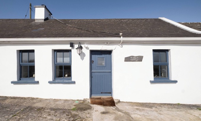 Liscannor Casa | Kineilty (Kitty's) Cottage - Breathtaking Sea Views!