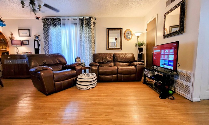 Lawrence Casa | * KU y Downtown * pet Ok, ¡ingreso instantáneo! (¡PRECIO DESCONTADO!)