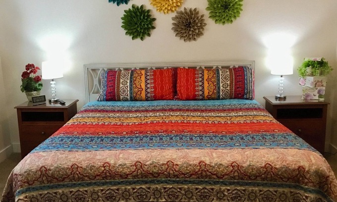 Johnstown Casa | Private Entrance King Bed Entire Suite No Cleaning Fee