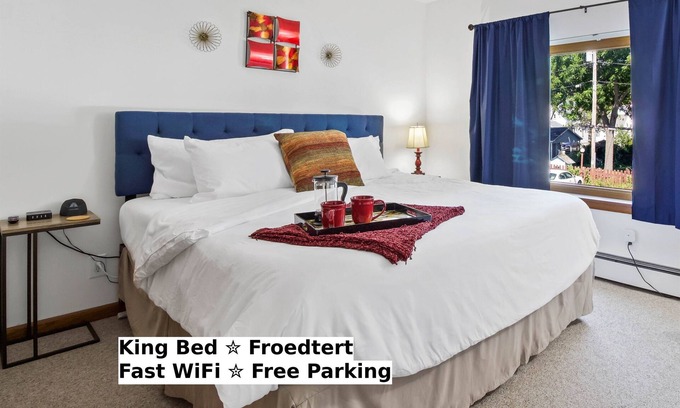 Wauwatosa Apartamento | King Bed - FAST WiFi - Near Froedtert
