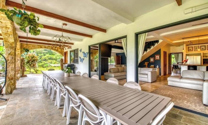 Arenal Apartamento | King Room with Pool View