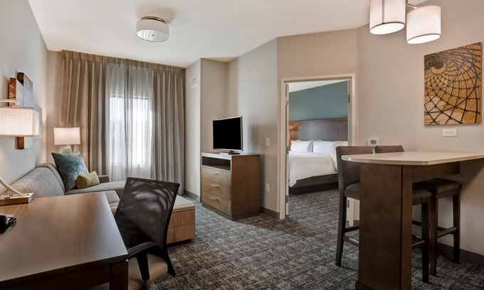 Overland Park Condominio | Suite King. Desayuno gratis. Piscina. Barbacoa compartida. Gimnasio. ¡Ideal para viajeros de negocios!