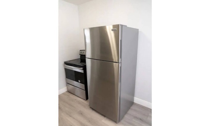 Pembroke Park Casa | King Suite + Secondary Bedroom Perfect for Long stay