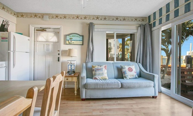 Bay Esplanade Condominio | King Suite with bath