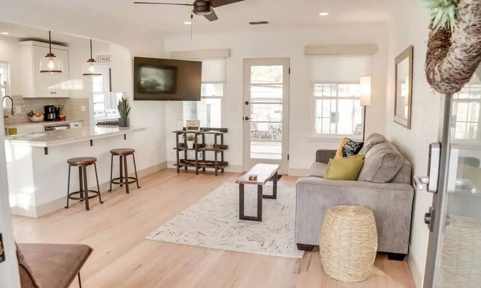 Kingsburg Casa | Kingsburg Kasita