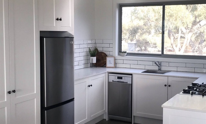 Maffra Casa | Kinross Cottage - una idílica estancia rural independiente en Bungarby, NSW.