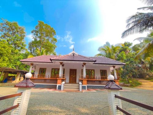 Pala Apartamento | Kizhakkethottam Homestays-River View Villa