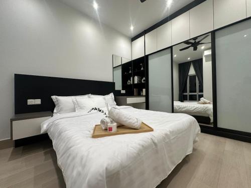 Salak South Apartamento | KL City 3BR 3Bath Condo , Razak city ,TV box & Pool