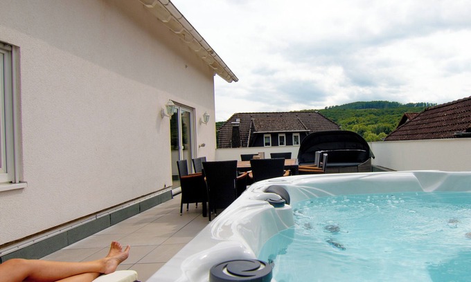 Niedershausen Apartamento | Kleeoase: Luxury apartment | jacuzzi | roof terrace | cooking island
