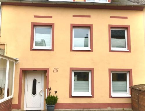 Neumagen-Dhron Casa | Klein und Fein für nach dem Wein, Römerstraße