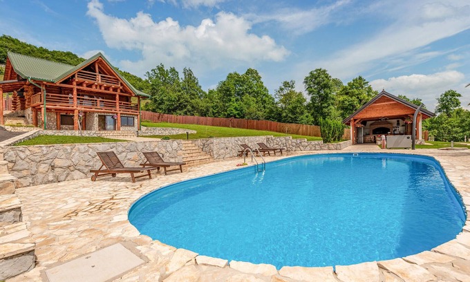 Gospic Casa | Kolibe Lika - Bellow the hill