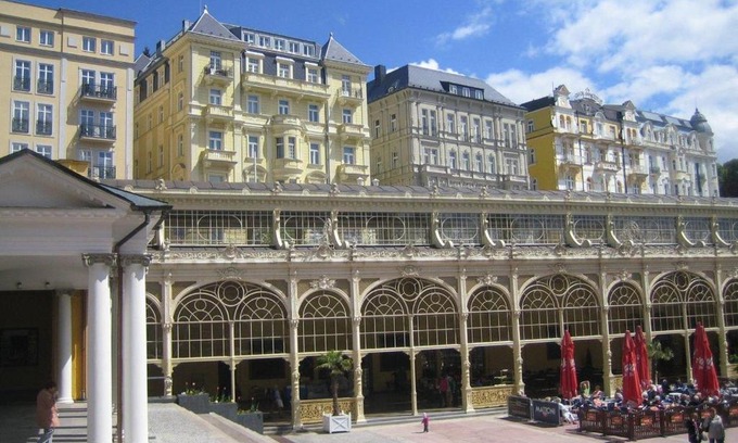 Marianske Lazne Apartamento | Kolonada Luxury 2 bedroom apartment with balcony