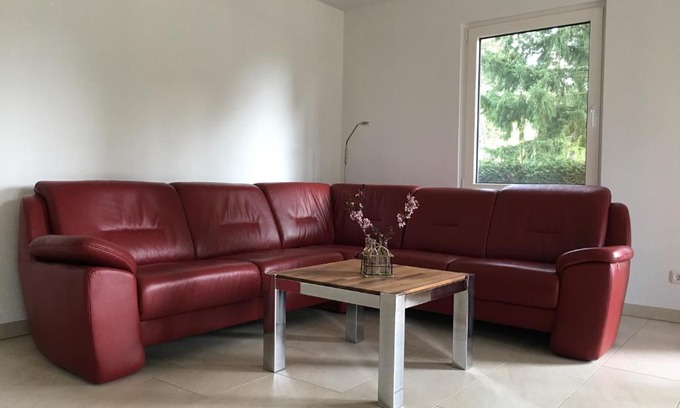 Gross Glienicke Casa | KOMPLETTES FERIENHAUS POTSDAM BERLIN GÄSTEHAUS IN SEENÄHE 95qm2 MONTEURZIMMER