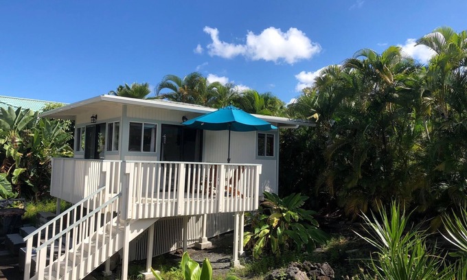 Kona Palisades Apartamento | Kona Awesome Tropical PoolCottage / AC / GreatLocation